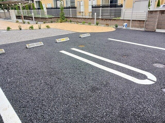 メイ・ガーデンⅡの駐車場