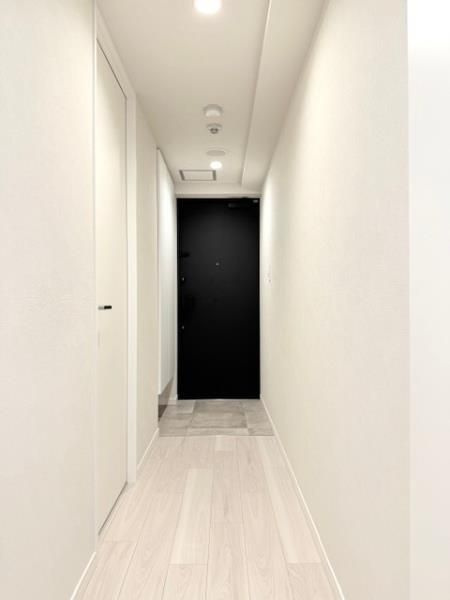 La Perla Yotsuyaの玄関