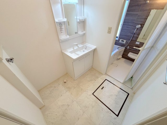 グランドハイツ柳ヶ丘　の洗面所