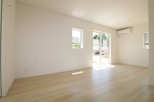 岩瀬郡鏡石町旭町　　　３号棟　　鏡石第２小学校、鏡石中学区の居間・リビング|※同社施工例