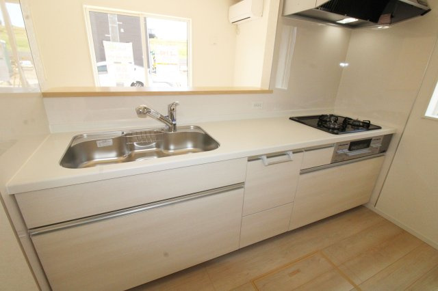 岩瀬郡鏡石町旭町　　　３号棟　　鏡石第２小学校、鏡石中学区のキッチン|※同社施工例