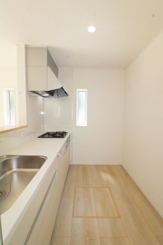 岩瀬郡鏡石町旭町　　　３号棟　　鏡石第２小学校、鏡石中学区のキッチン|※同社施工例