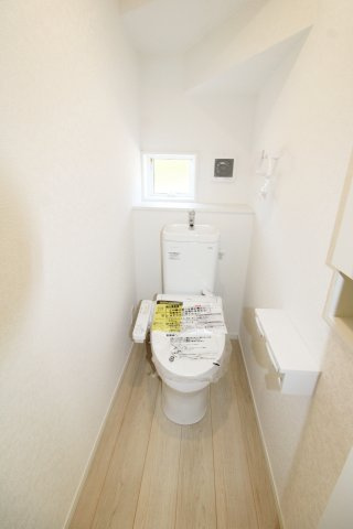 岩瀬郡鏡石町旭町　　　３号棟　　鏡石第２小学校、鏡石中学区のトイレ|※同社施工例