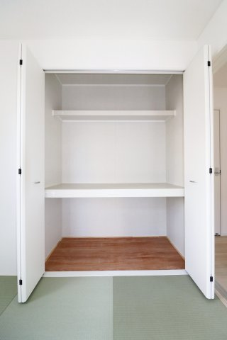 岩瀬郡鏡石町旭町　　　３号棟　　鏡石第２小学校、鏡石中学区のトイレ