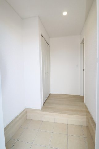 岩瀬郡鏡石町旭町　　　３号棟　　鏡石第２小学校、鏡石中学区の収納|シューズクローゼット♪