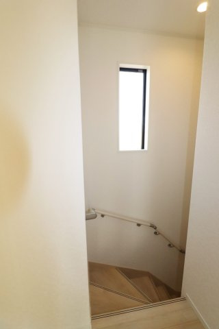 岩瀬郡鏡石町旭町　　　３号棟　　鏡石第２小学校、鏡石中学区の洋室