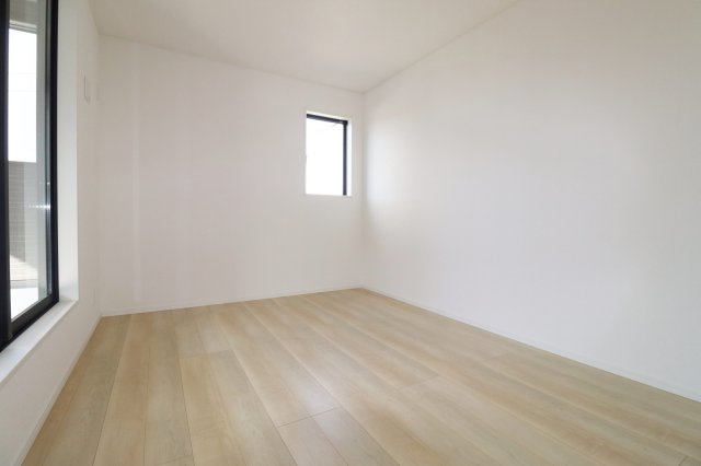 岩瀬郡鏡石町旭町　　　３号棟　　鏡石第２小学校、鏡石中学区の洋室