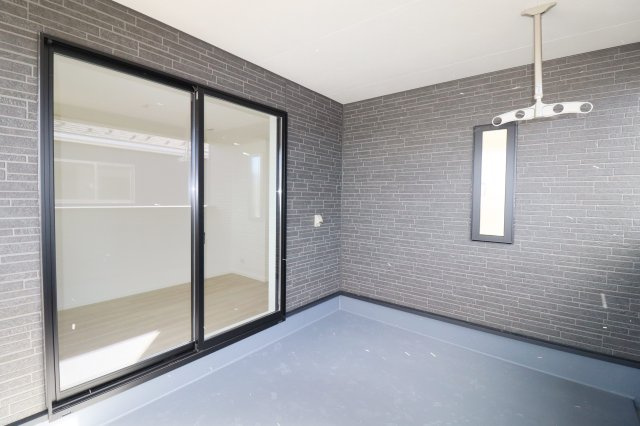 岩瀬郡鏡石町旭町　　　３号棟　　鏡石第２小学校、鏡石中学区のバルコニー