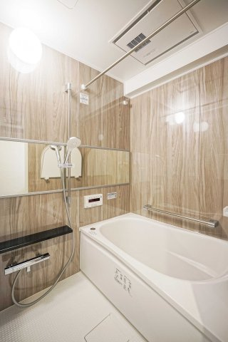 荒川遊園ビューハイツの浴室|浴室/施工例◆追い焚き機能・浴室乾燥機付き