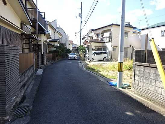 【前面道路含む現地写真】