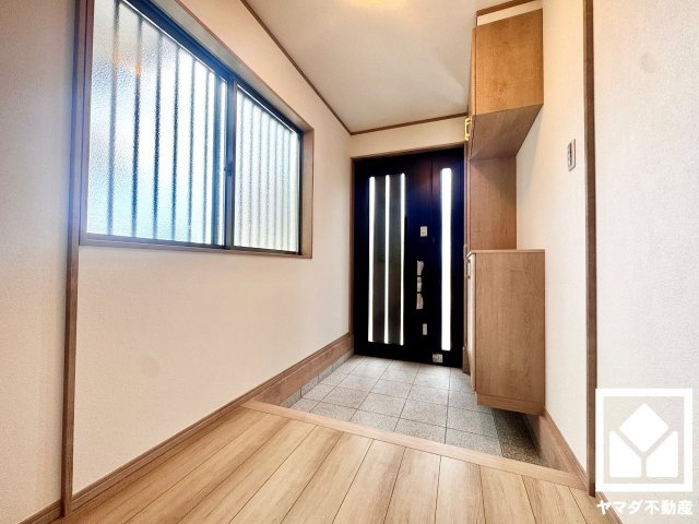 伏見区久我石原町　T4期　9号地の玄関