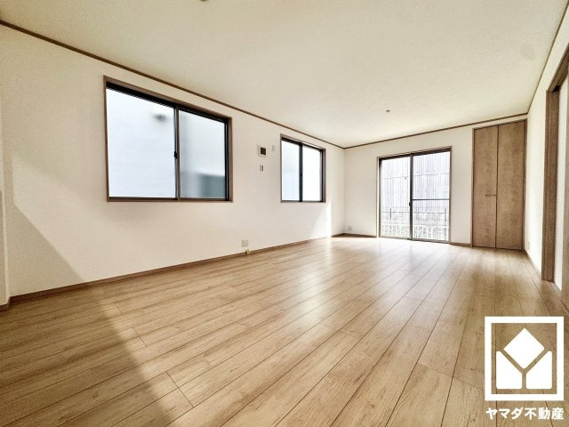 伏見区久我石原町　T4期　9号地の居間・リビング