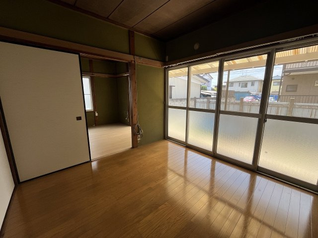 海老沼住宅の洋室|1階西側洋室