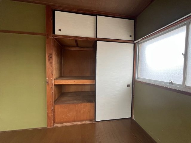 海老沼住宅の収納|2階東側洋室収納