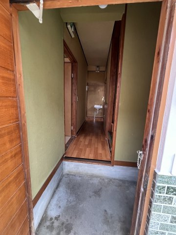 海老沼住宅の玄関