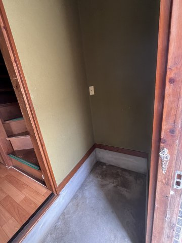 海老沼住宅の玄関