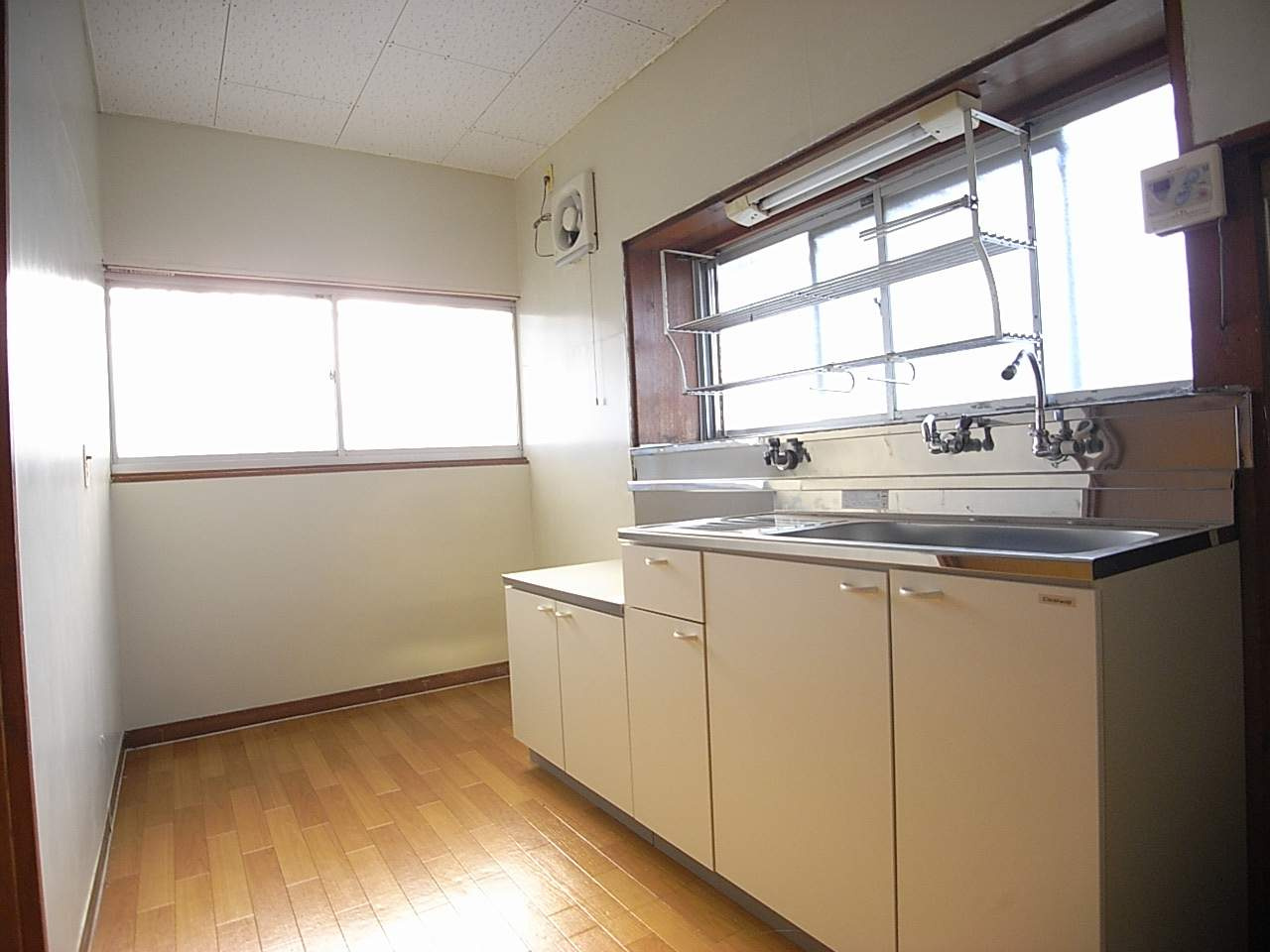 海老沼住宅のキッチン