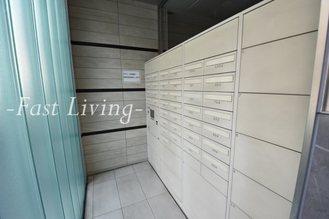 セレニティー神田のロビー