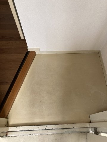 正門ビルⅡの玄関