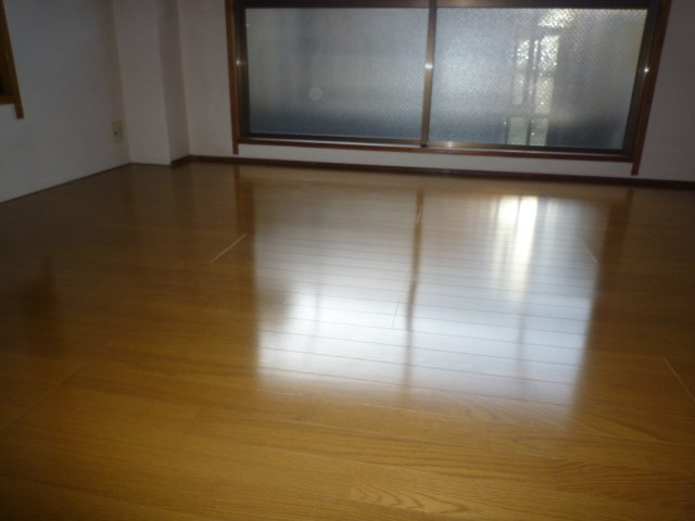 正門ビルⅡの寝室