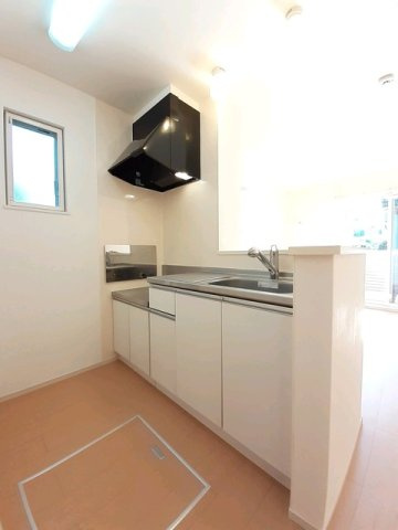 ＡＫＡＲＩのキッチン|コンパクトなキッチンで掃除もラクラク