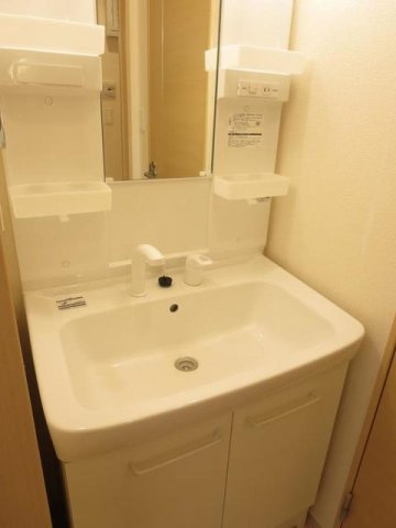 コンフォール矢三　Ｃの洗面所|コンパクトで使いやすい洗面所