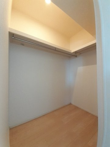 キャッツ　アイの収納|こまごまとしたものを収納できそうですね