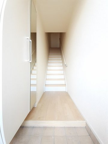 キャッツ　アイの玄関|明るい玄関です