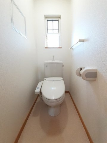 モーント　シャイン　Ｂのトイレ|ゆったりとした空間のトイレです