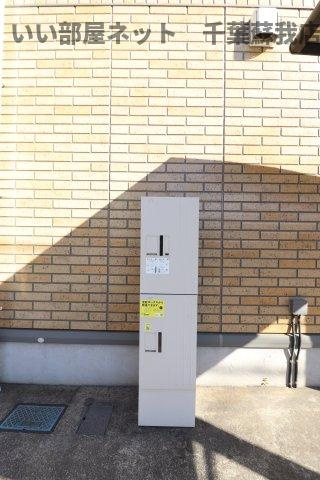 ピースサルのエントランス|宅配ボックスがあると、自分の時間を有効活用できますね！