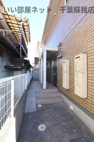 ピースサルのエントランス|清潔なエントランスです