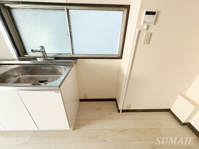 上板橋ＩＭＡハウスⅡのキッチン|冷蔵庫置場です☆