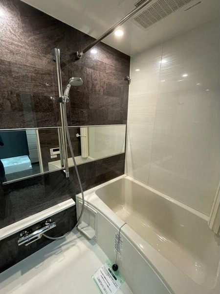 グランドロアール仙台西公園の浴室