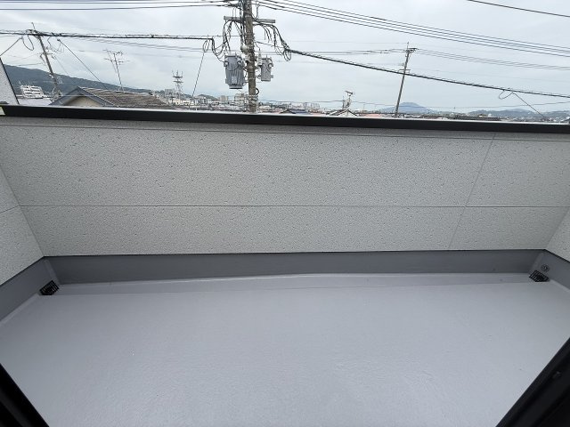 横浜１丁目　新築戸建　３棟のバルコニー|ルーフバルコニー