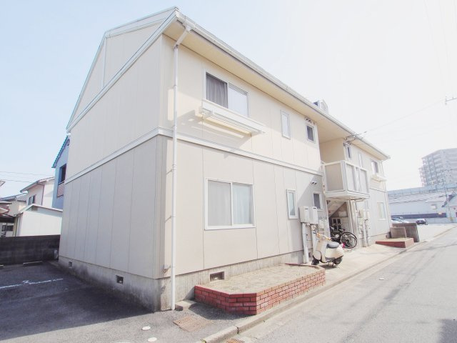 ファミール中村