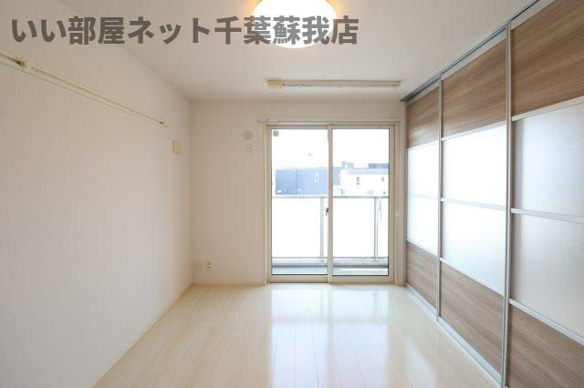 青葉の森PineHills　Ⅱの洋室|落ち着いた色調の洋室です