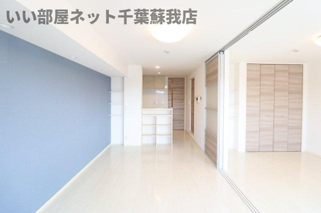 青葉の森PineHills　Ⅱの居間・リビング|こちらのリビングで趣味の時間をお楽しみください