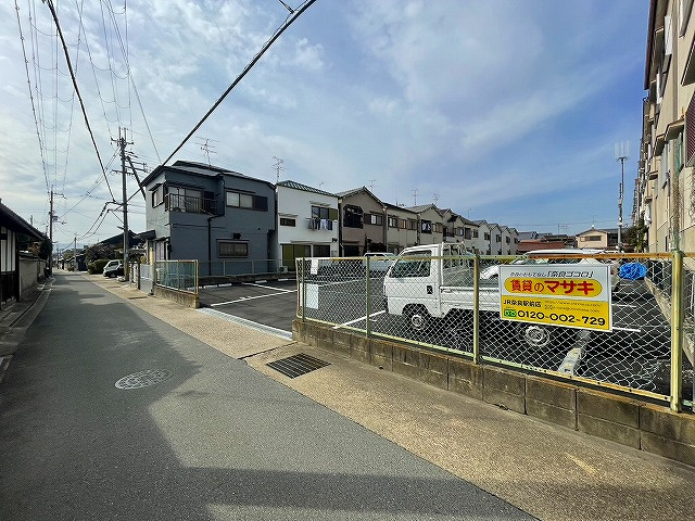 楠下モータープール