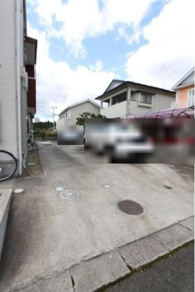 Raggio旭ヶ丘の駐車場