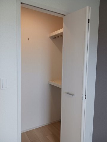 グレイスレジデンスの収納|こまごまとしたものを収納できそうですね