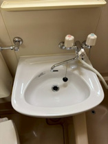 明るい洗面所です