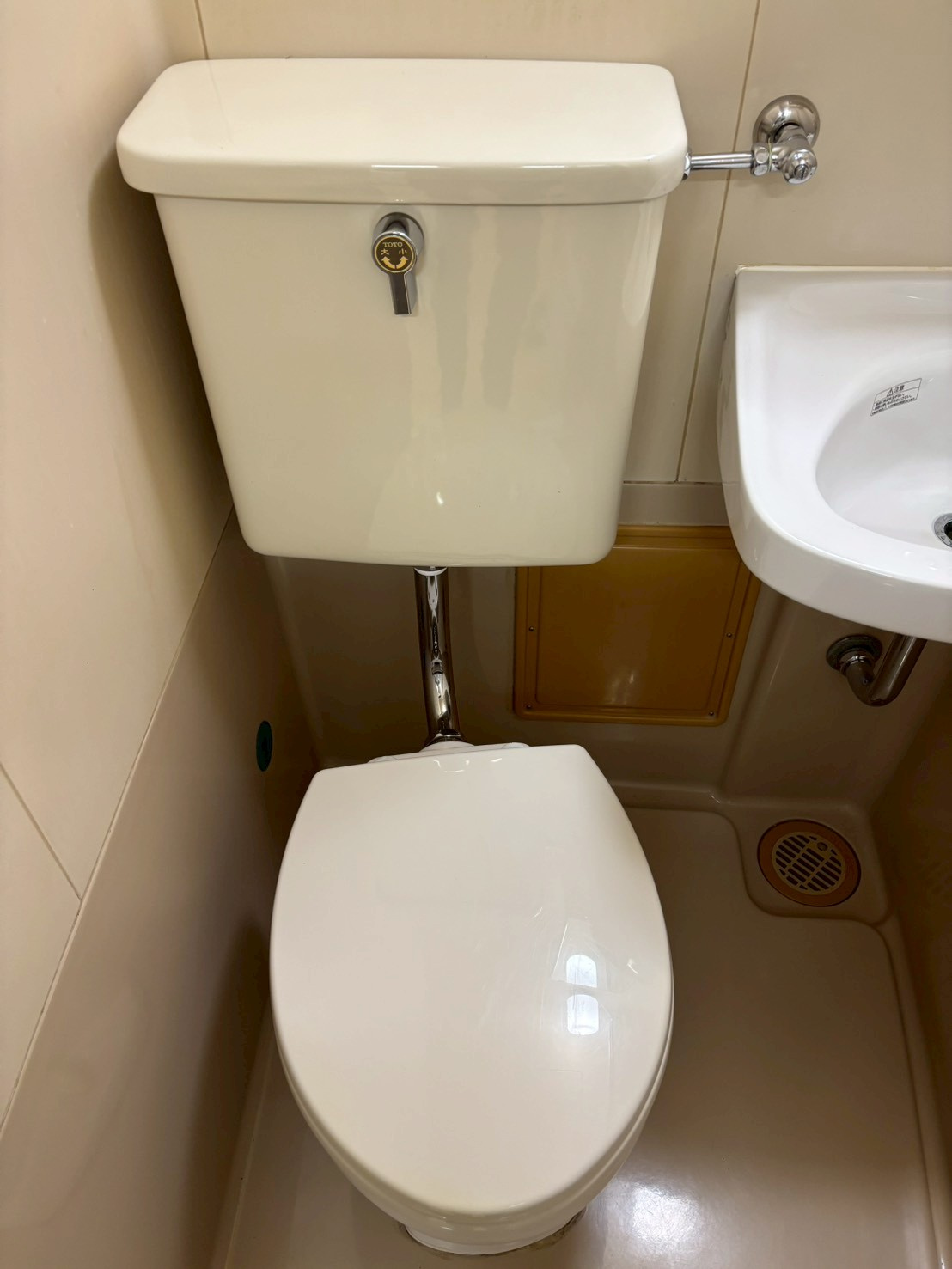 コンパクトで使いやすいトイレです