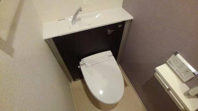【トイレ】 | アンドーバーテラス識名 | 落ち着いたトイレです