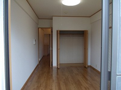 【内装】 | レジデンス・アウローラ | 内装は落ち着いています