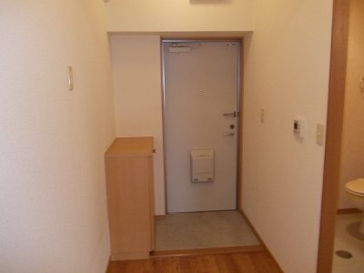 【玄関】 | レジデンス・アウローラ | きれいな玄関です