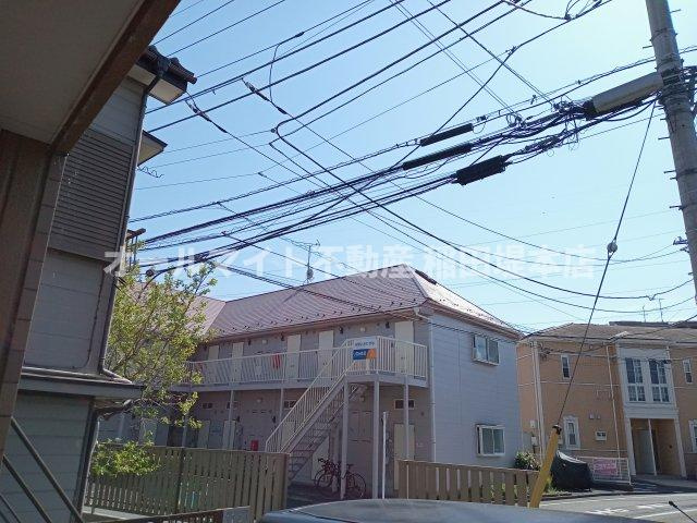 多摩市一ノ宮２丁目のアパートの外観