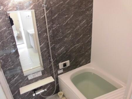 ラフィネ宿河原の浴室