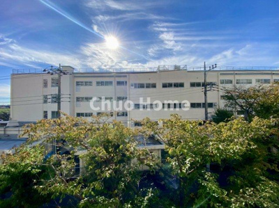 【展望】 | 中川ビューハイツ | 手を伸ばせば、ふれることが出来そうな環境が、そのままインテリアになったような印象です。その豊かな眺望にふさわしい空間には、通風・採光にも優れ、心地よい光と風があふれています