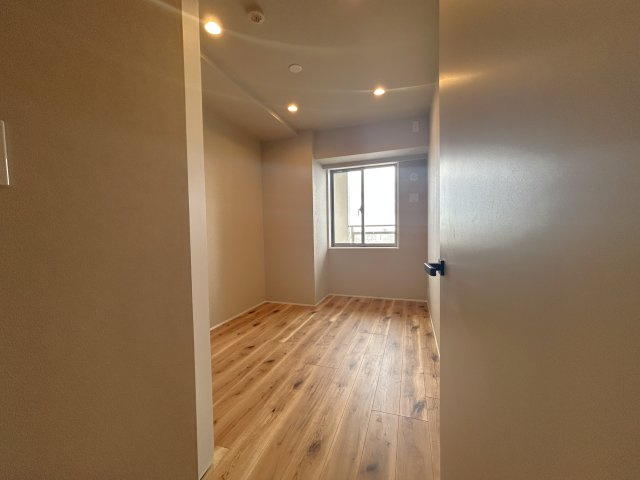 リーデンスタワーの洋室