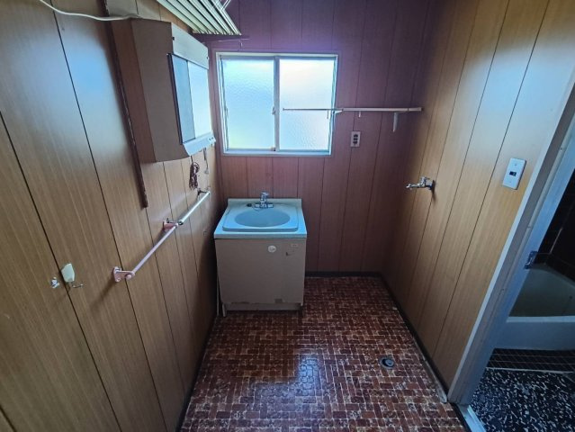 西条市飯岡2565-113のその他